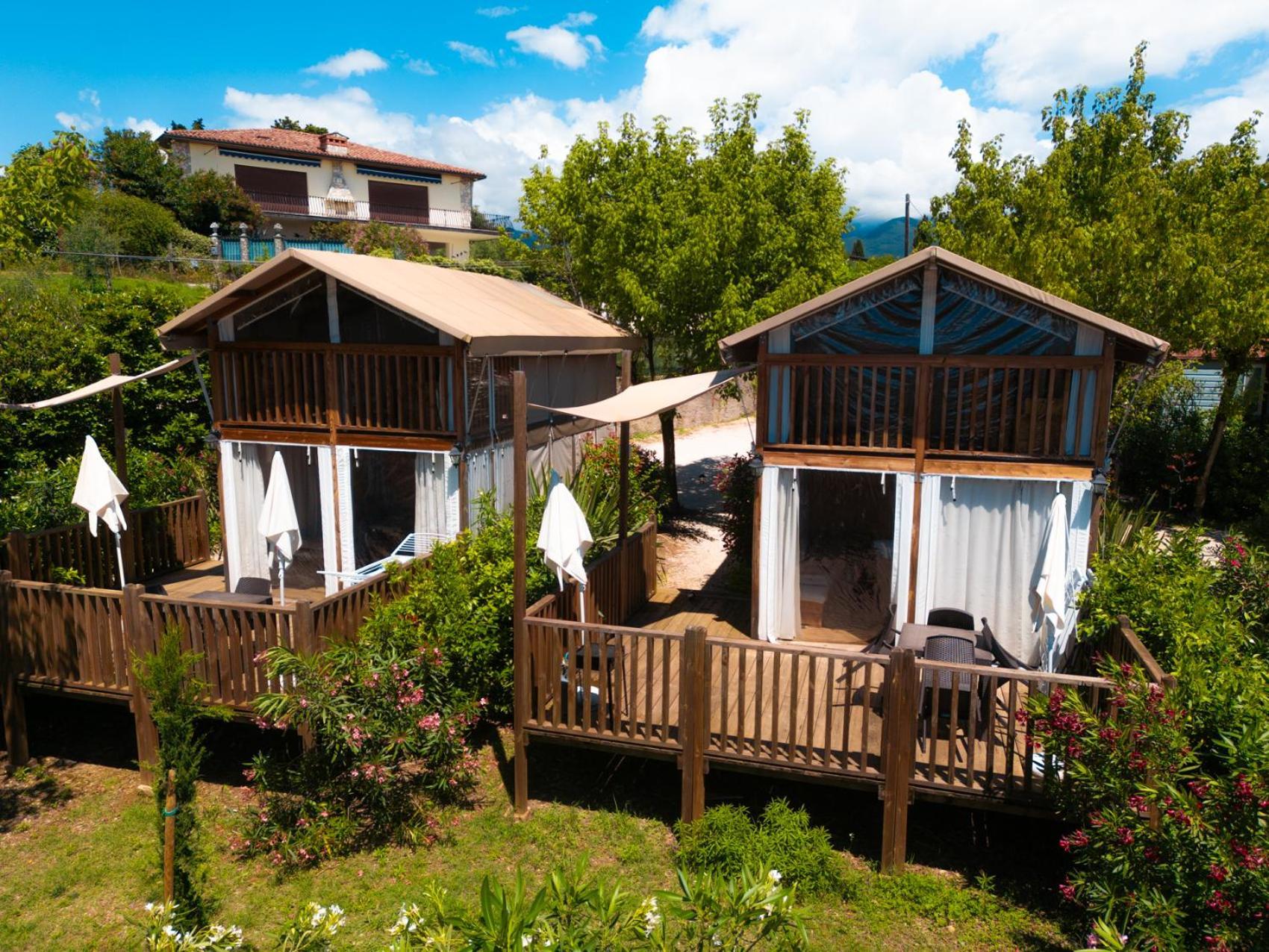 Vacanze Glamping Boutique San Felice del Benaco Oda fotoğraf