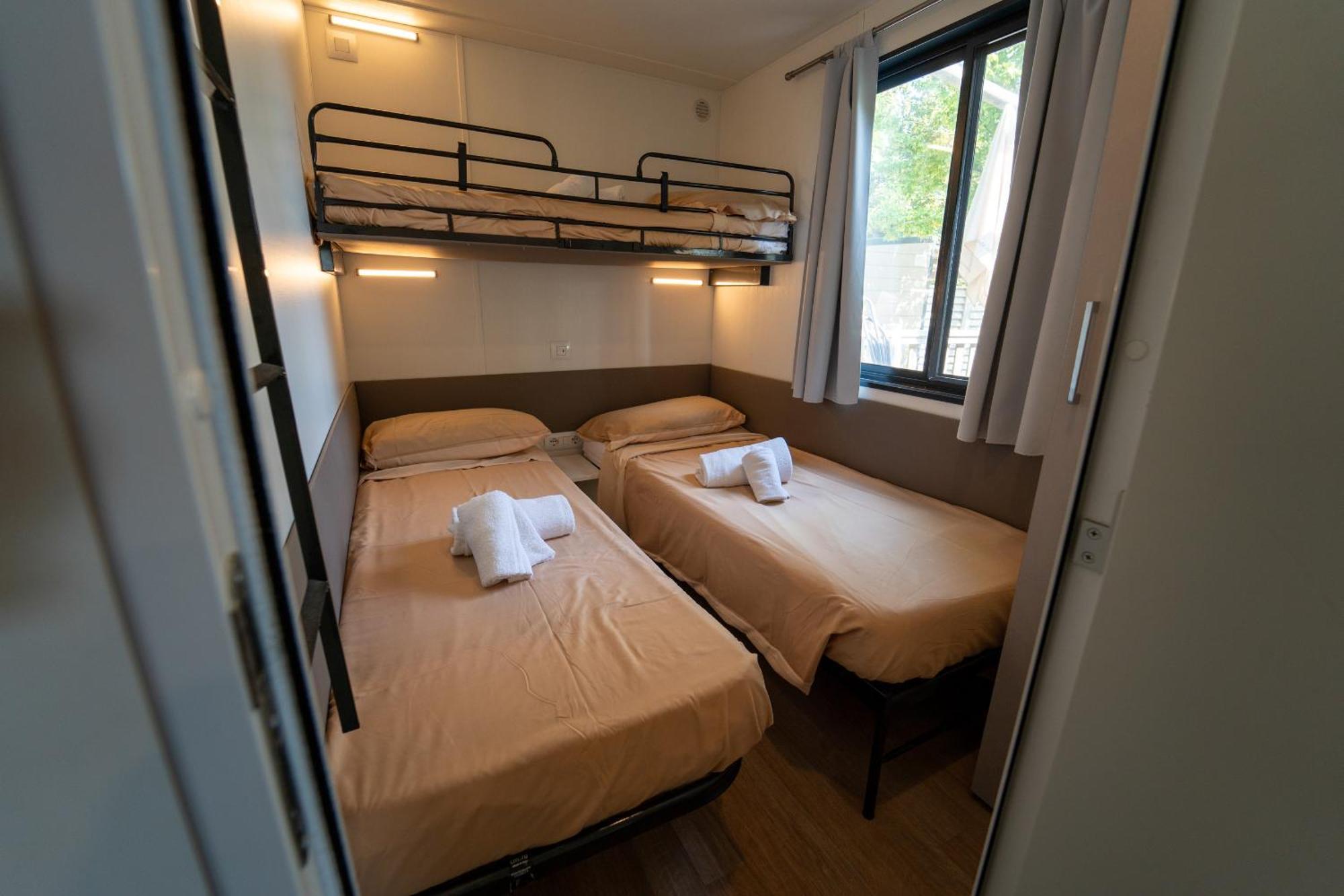 Vacanze Glamping Boutique San Felice del Benaco Oda fotoğraf