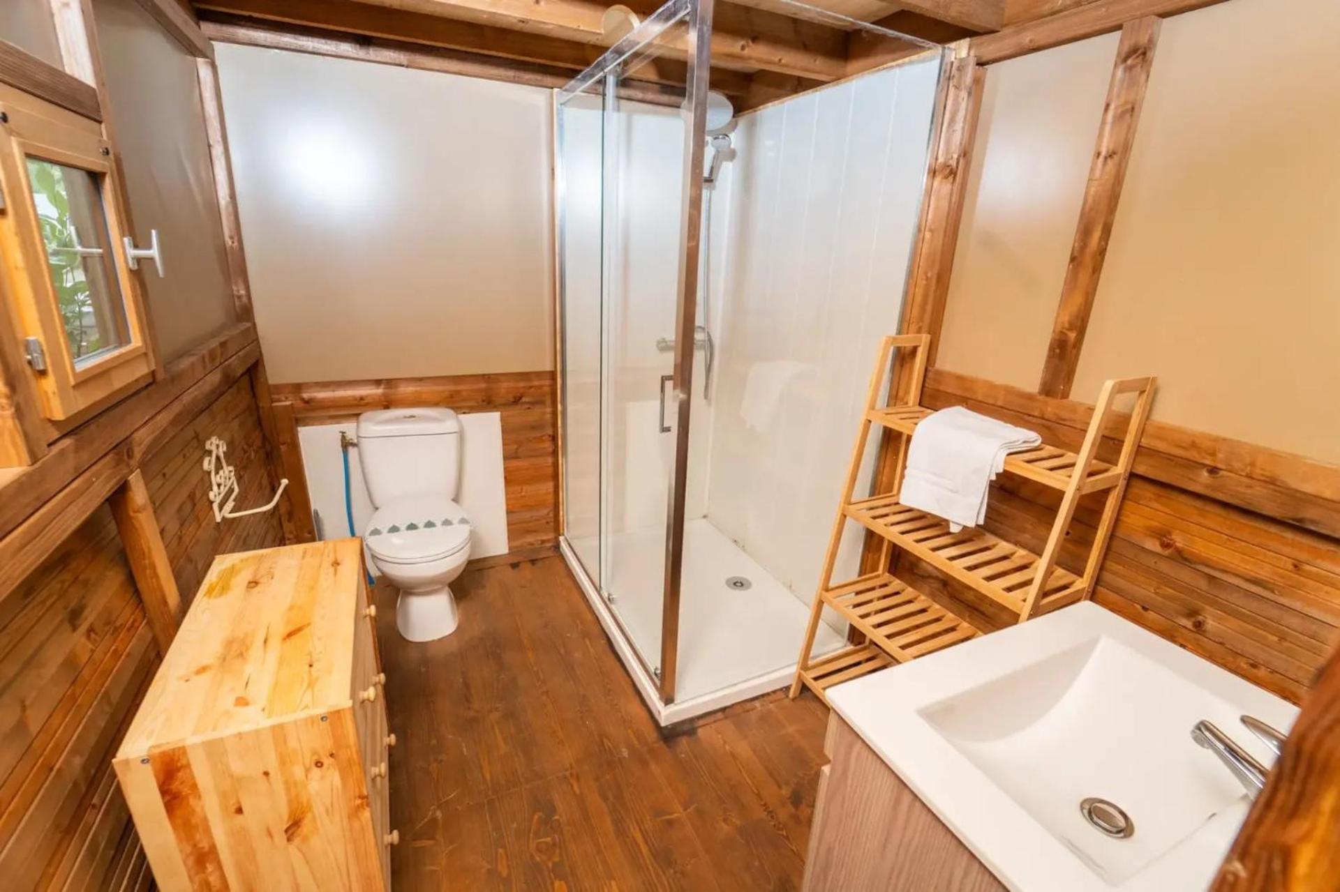Vacanze Glamping Boutique San Felice del Benaco Oda fotoğraf