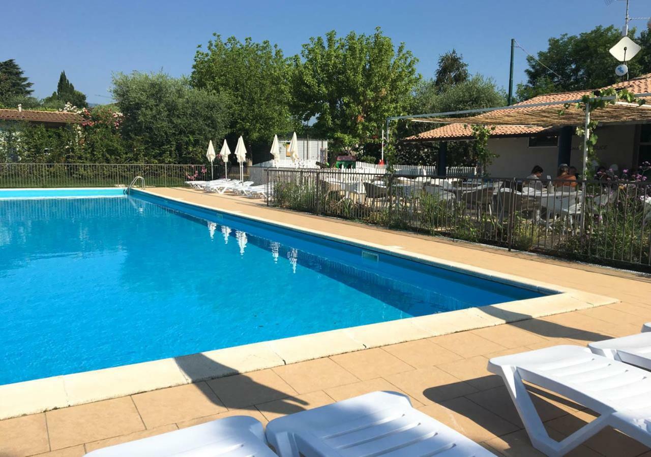 Vacanze Glamping Boutique San Felice del Benaco Dış mekan fotoğraf